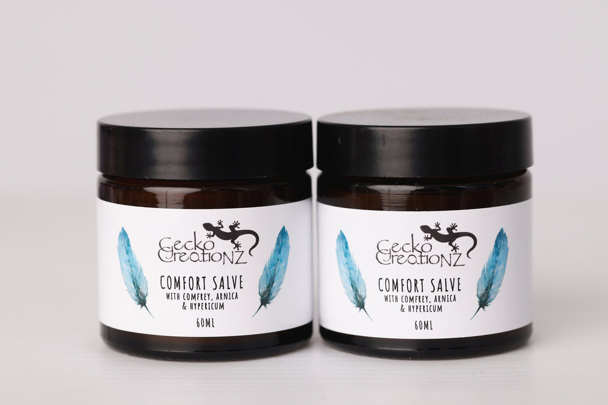 Comfort salve with comfrey, arnica and hypericum, two jars